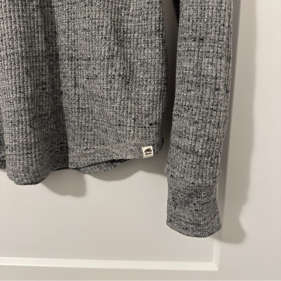 Roots Heathered Grey Organic Cotton Henley Long Sleeve T-shirt Size Extra Small - Picture 3 of 12